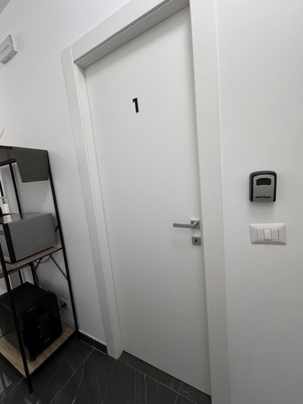 Reale Guest House Mascalucia Bagian luar foto